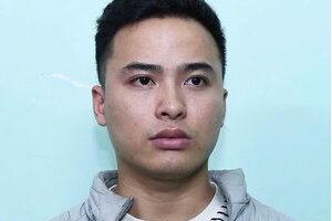 Tạm giam tài xế chống người thi hành công vụ, kéo lê CSGT gần 500m