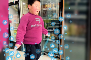 Thử thách giảm cân theo lượt thích, bé trai choáng váng khi clip đạt 1,8 triệu like