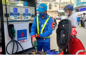 Giá xăng dầu hôm nay 1/3: Biến động mạnh khi Mỹ và Israel tấn công Iran