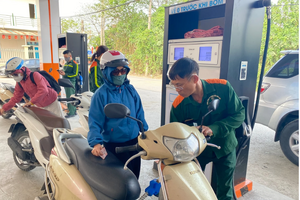 Giá xăng dầu hôm nay 5/3: Lên đỉnh, xăng dầu trong nước chiều nay tăng mạnh