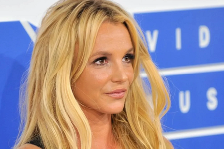 Cảnh sát bắt Britney Spears