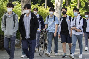 Hàn Quốc xem xét bỏ đồng phục học sinh