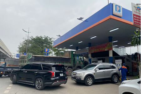 Giá xăng dầu biến động mạnh, Bộ Công Thương đề xuất doanh nghiệp cho làm việc online