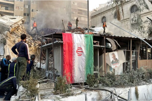 Sau 2 tuần không kích dồn dập, tình báo Mỹ tiết lộ về nguy cơ sụp đổ của chính quyền Iran