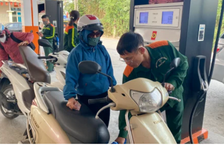 Giá xăng dầu hôm nay 16/3: Bật tăng trở lại, xăng dầu trong nước chịu áp lực lớn