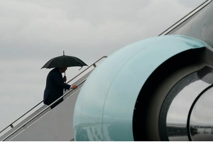 Ông Trump bất ngờ cảnh báo NATO về 'tương lai đen tối' nếu từ chối giúp đỡ ông trong vấn đề Iran