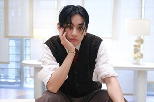 Chưa đăng video nào, TikTok của V(BTS) đã cán mốc hơn 3 triệu người theo dõi