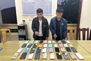 Bắt giữ 2 nghi phạm đột nhập cửa hàng lấy trộm 39 iPhone