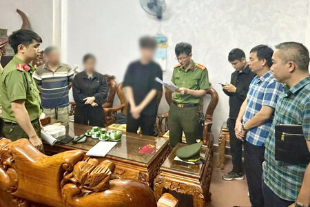 Nam sinh lớp 12 cầm đầu đường dây phát tán mã độc toàn cầu