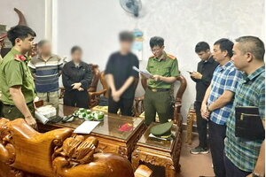 Nam sinh lớp 12 cầm đầu đường dây phát tán mã độc toàn cầu