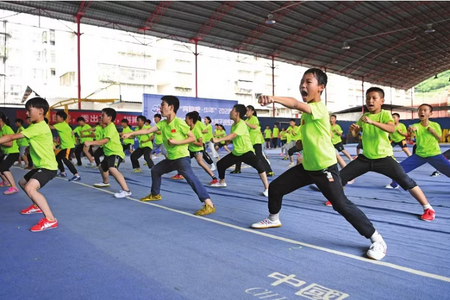 Trung Quốc giảm áp lực học đường