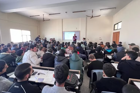 Sinh viên Gaza trở lại lớp học