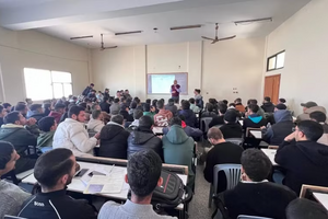 Sinh viên Gaza trở lại lớp học