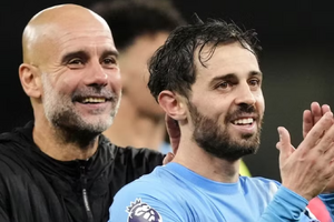 9 năm huy hoàng của thủ quân Silva tại Man City