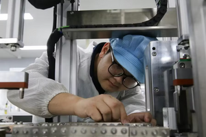 Trung Quốc: Doanh nghiệp 'săn' nhân tài từ bậc trung học