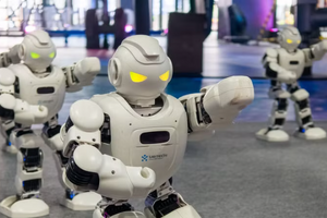 Singapore đào tạo nhân lực cho kỷ nguyên robot