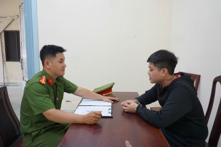 Chiêu trò 'thu phí dịch vụ' để hợp thức hóa cho vay lãi nặng