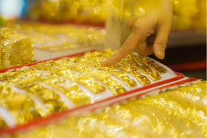 Giá vàng ngày 23/4: Tiếp tục giảm mạnh