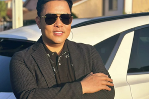 Nam ca sĩ nổi tiếng mất hơn 400 triệu đồng trên chuyến bay về Việt Nam