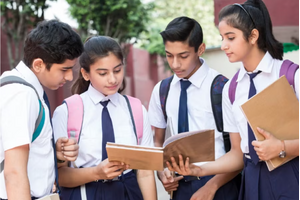 Ấn Độ: Phụ huynh 'chuộng' bằng quốc tế