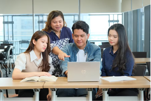 Thế giới có gần 300 triệu sinh viên