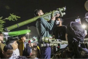 Trung Quốc bán vũ khí cho Iran thông qua các nước thứ ba?