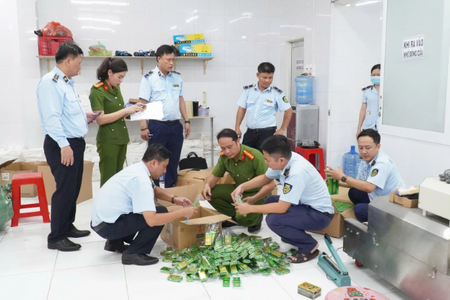 Cảnh sát Kinh tế triệt phá đường dây sản xuất dầu gió giả
