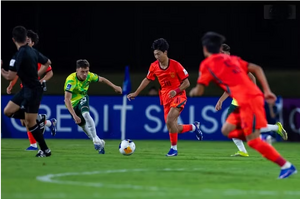 Lộ diện 2 đội bóng vào chung kết U17 châu Á 2026