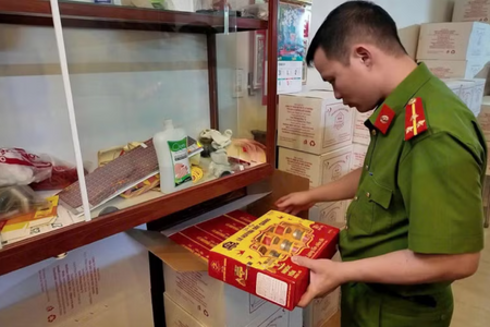Công an Đà Nẵng thu giữ gần 11.000 hũ yến sào kém chất lượng