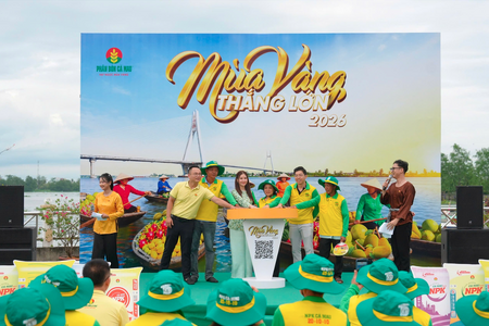"Ghe vàng" cập bến Ninh Kiều, lan tỏa sắc vui “Mùa Vàng Thắng Lớn 2026”
