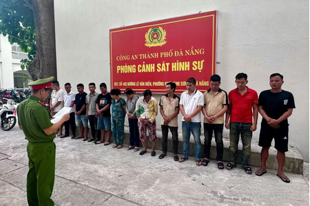 Công an Đà Nẵng triệt phá đường dây đánh bạc và cá độ bóng đá 20 tỷ đồng