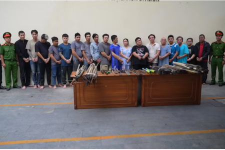 Núp bóng doanh nghiệp thu tiền 'bảo kê' xe chở cua từ miền Tây về TPHCM