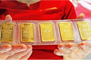 Giá vàng ngày 17/6: Tiếp tục tăng mạnh
