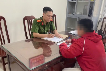Công an triệu tập shipper hành hung cô gái tại Hà Nội