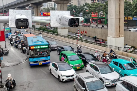 Hà Nội tăng 'mắt thần' AI, từng bước gỡ điểm nghẽn giao thông