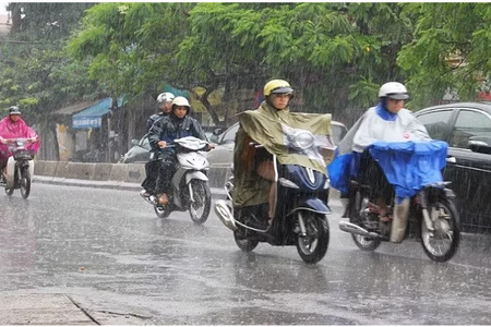 Dự báo thời tiết ngày 4/7: Mưa dông khắp cả nước, có nơi mưa to đến rất to