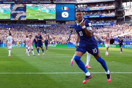 Mbappe đưa Pháp vào tứ kết, Paraguay ôm hận vì VAR