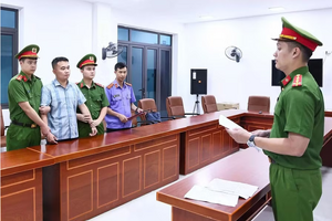 Công an có lệnh giữ khẩn cấp thầy giáo liên quan điểm thi Toán cao bất thường