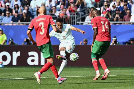 Mbappe bắt kịp Messi, Pháp lần thứ 3 liên tiếp vào bán kết World Cup