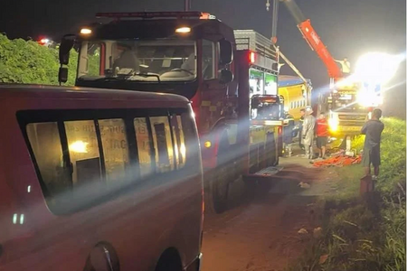 Tài xế xe khách lao khỏi cao tốc Pháp Vân - Cầu Giẽ khiến 4 người tử vong âm tính với cồn và ma túy