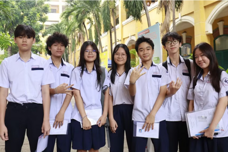 TPHCM rà soát nhập học, cân nhắc tuyển bổ sung lớp 10