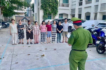 Công an Đà Nẵng triệt phá đường dây ghi số đề gần 8 tỷ đồng, khởi tố 9 bị can
