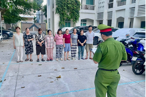 Công an Đà Nẵng triệt phá đường dây ghi số đề gần 8 tỷ đồng, khởi tố 9 bị can