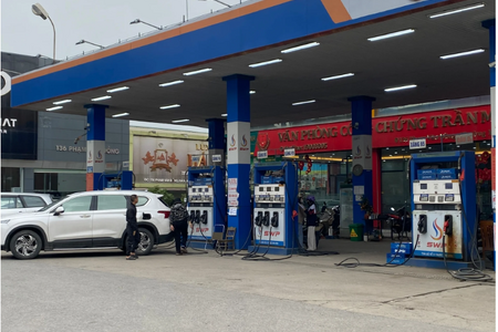 Bộ Công Thương yêu cầu kiểm tra doanh nghiệp bán lẻ thiếu xăng dầu