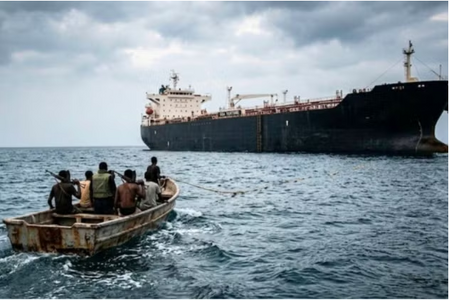 Houthi buộc mọi tàu thuyền qua Biển Đỏ phải nộp phí, trừ Trung Quốc
