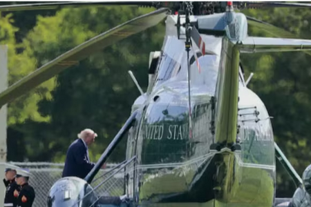 Máy bay chở Tổng thống Trump suýt áp sát phi cơ dân sự trên bầu trời Washington
