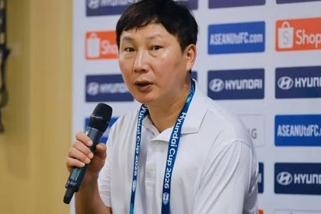 HLV Kim Sang-sik quyết thắng Campuchia