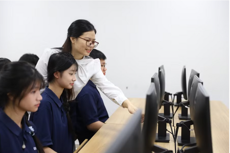 Bộ GD&ĐT dự kiến cho phép trường học kiểm tra, đánh giá định kỳ trên máy tính