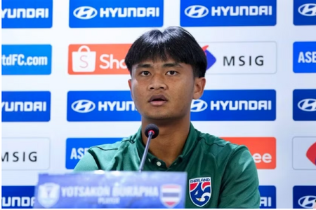 Tiền đạo Yotsakon Burapha ‘đốt nóng’ không khí trước trận Việt Nam - Thái Lan