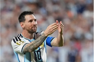 Bóng đá Argentina tri ân đặc biệt Messi